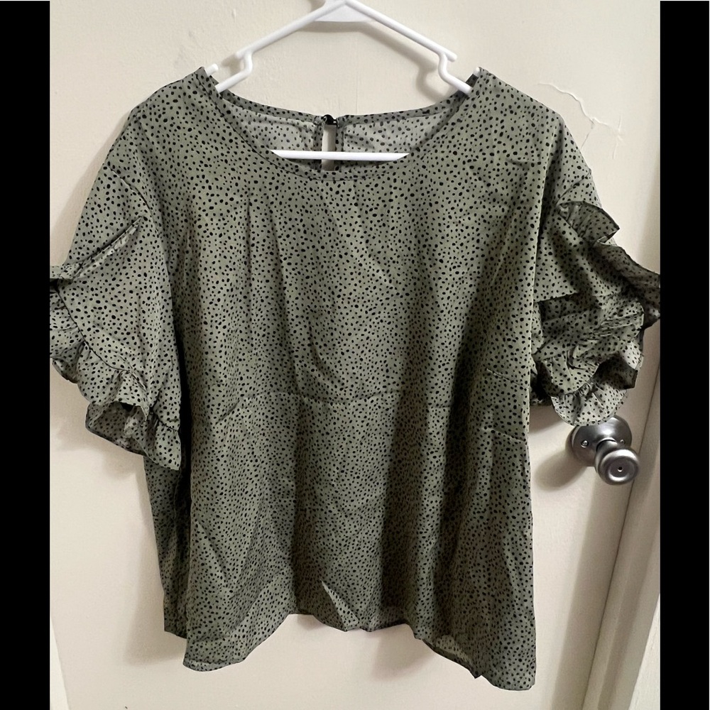 SHEIN Curve Plus Petal Blouse